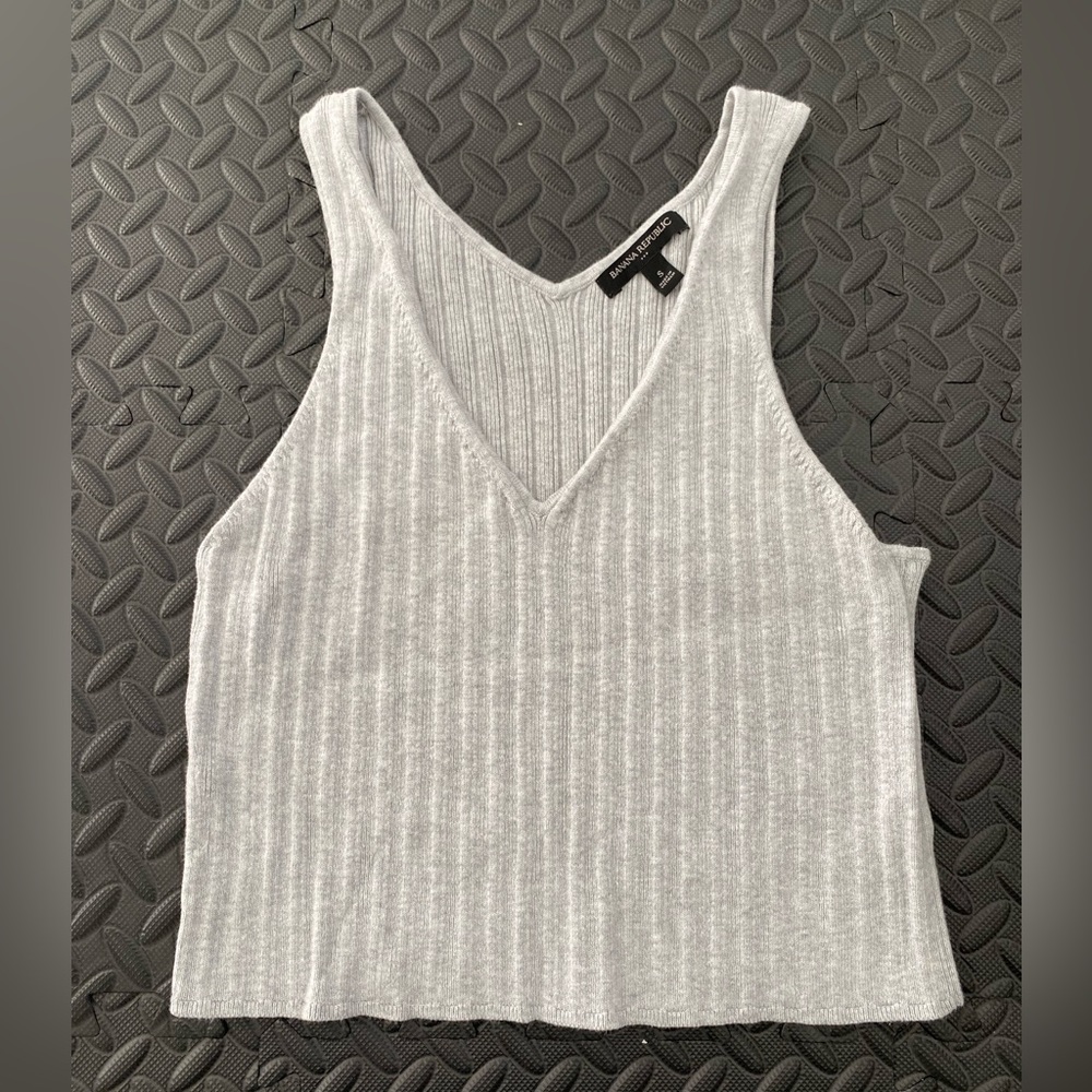 banana republic cropped sweater tank